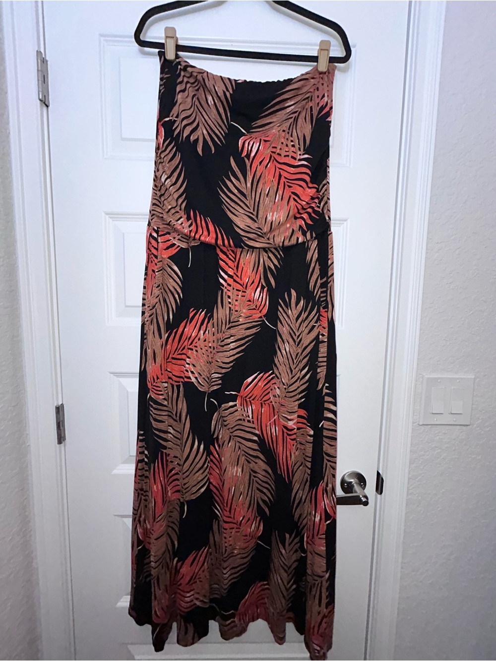 Lascana Venus Tropical Palm Print Strapless Maxi Dress - Picture 4 of 11